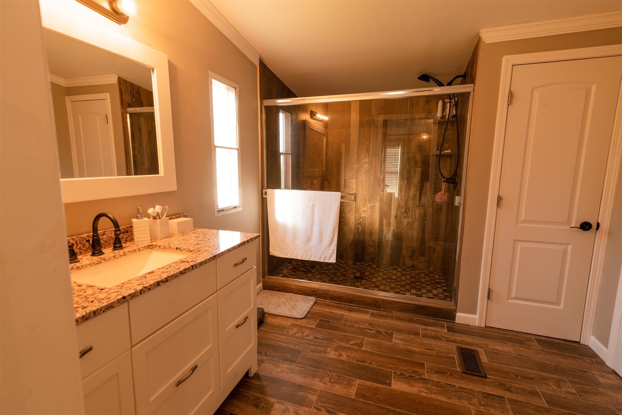 575 Wilkins Road Campobello, SC 29322 - Photo 8 of 26
