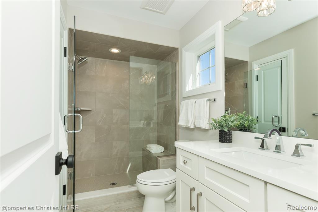 2093 Pembroke Road Birmingham, MI 48009 - Photo 37 of 57