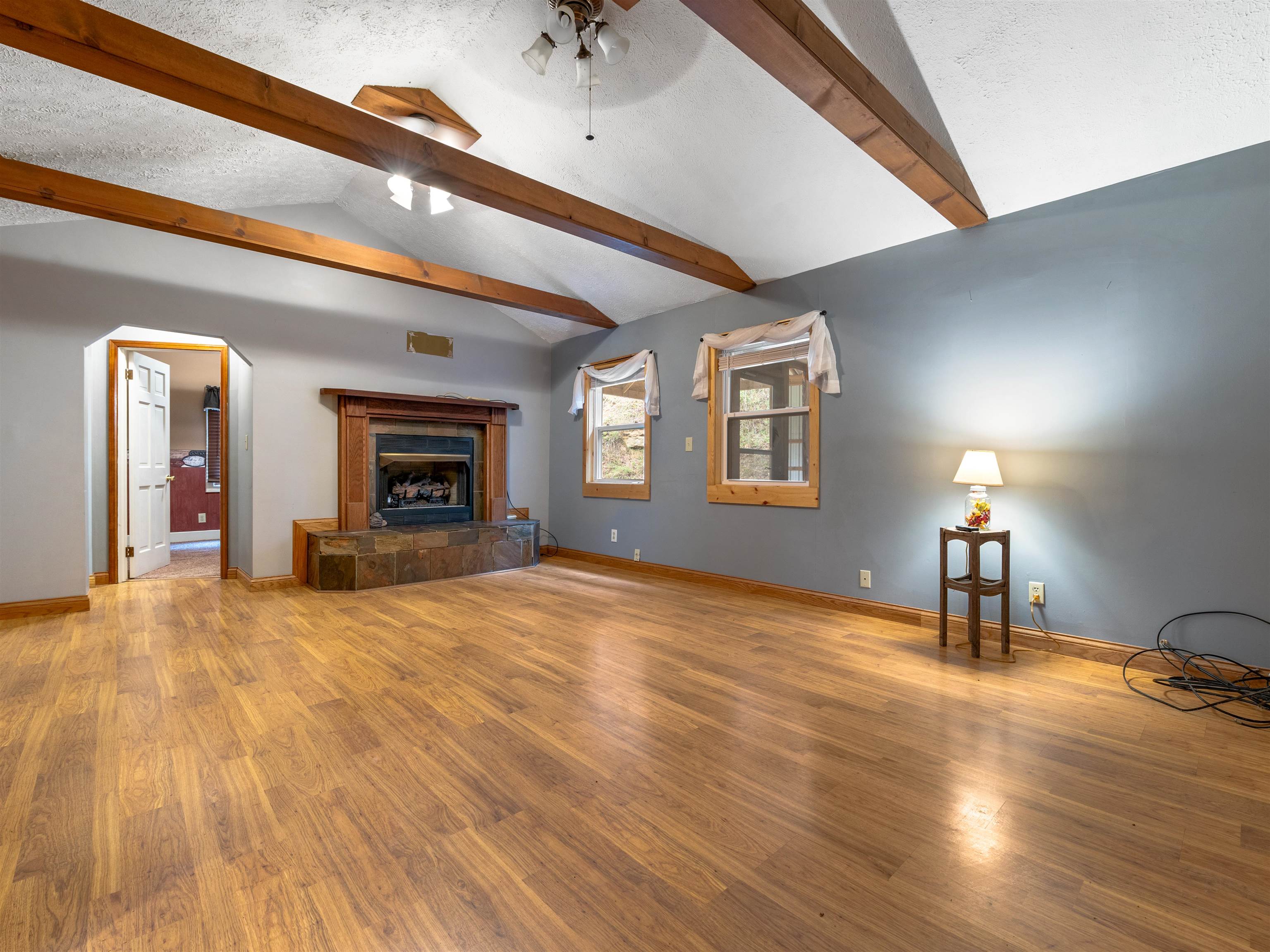672 McKay Road Greenup, KY 41144 - Photo 4 of 36 Gallery Image 4