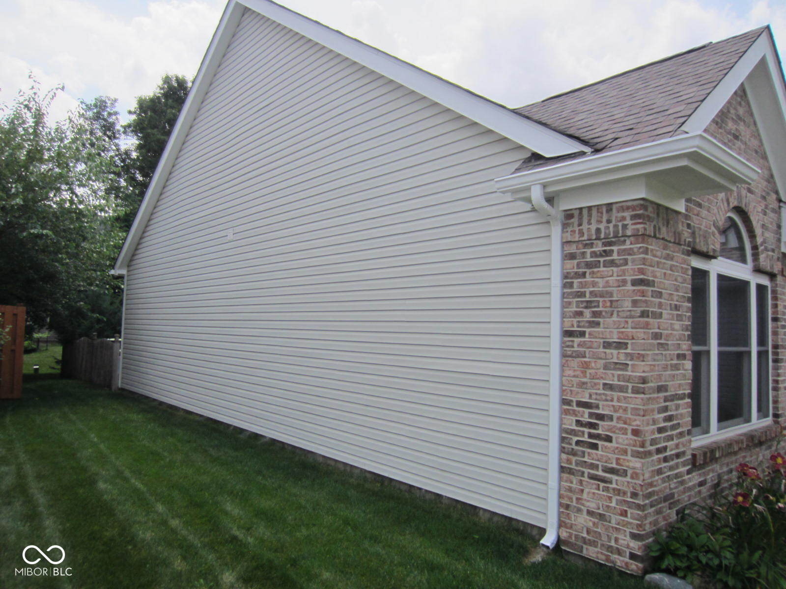 9035 Bailey Way Fishers, IN 46037 - Photo 4 of 20