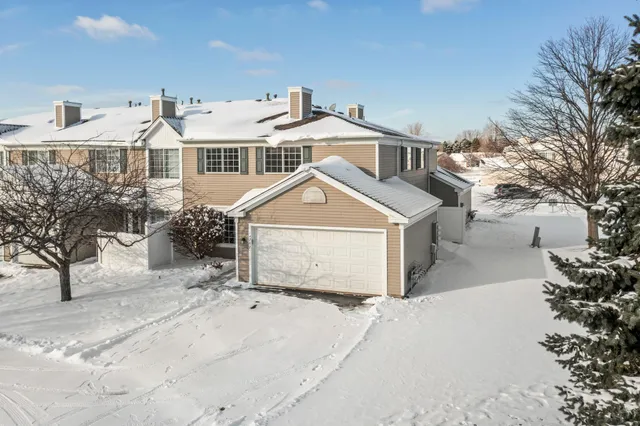 $250,000 | 14757 Excelsior Lane, Unit 105, Apple Valley, MN 55124
