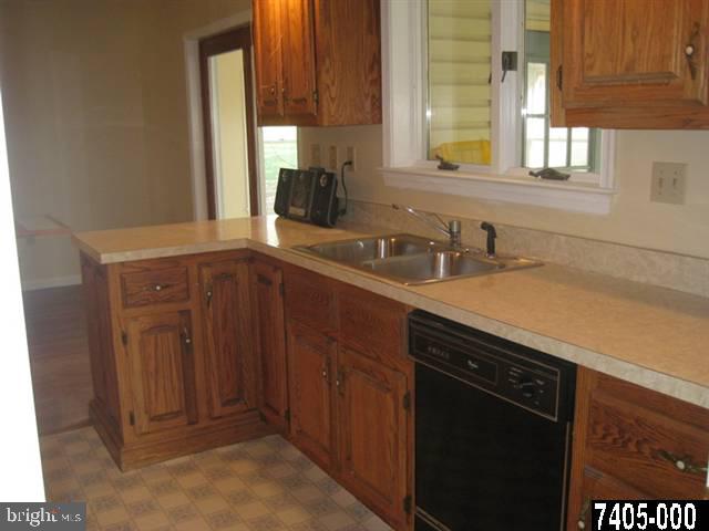 52 Hillside Road Hanover, PA 17331 - Photo 4 of 18 Gallery Image 4