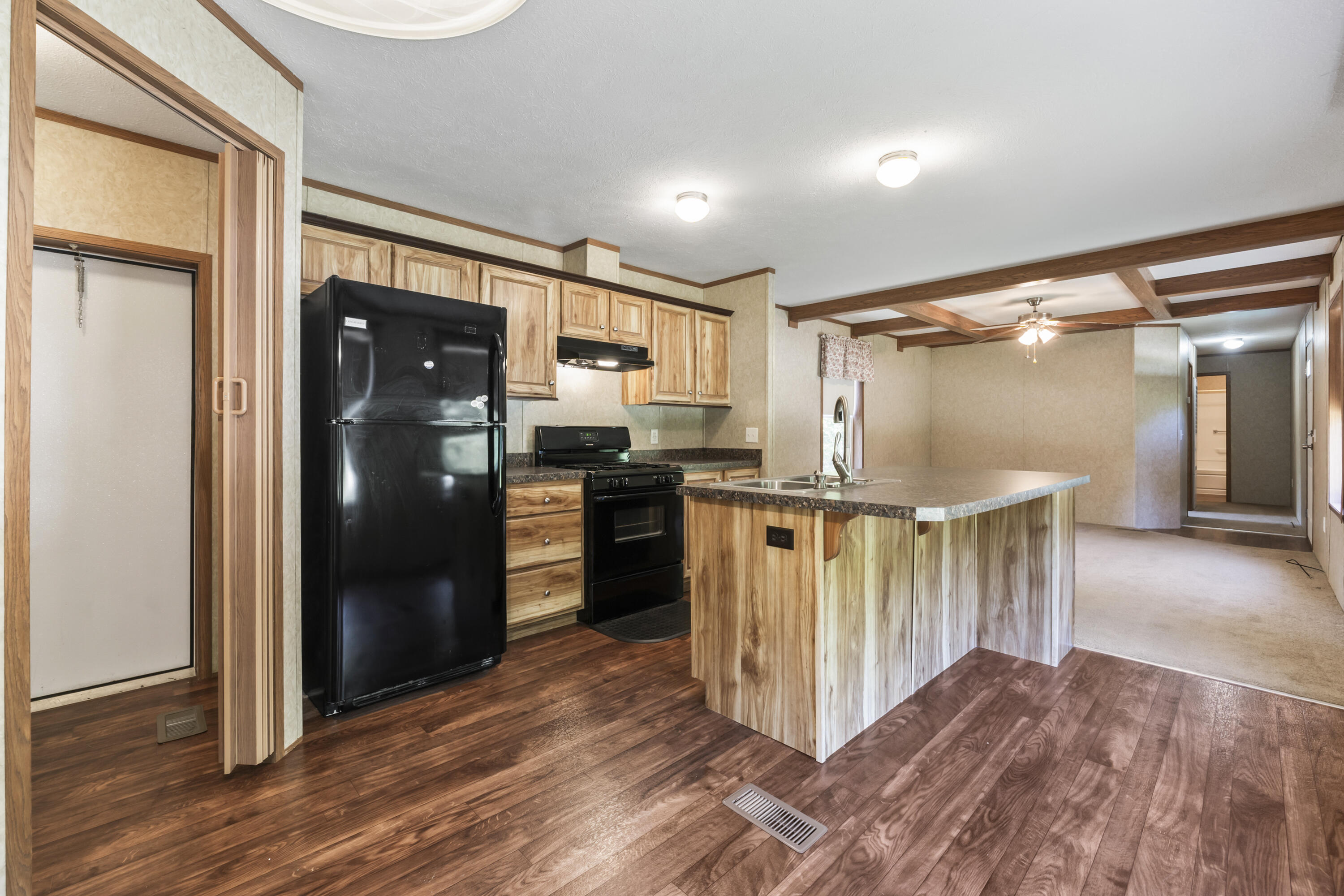 519 Elm Street Limerick, ME 04048 - Photo 5 of 23 519 Elm St_109