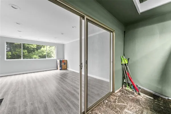 $2,000 | 6160 Whitsett Avenue, Unit 8, North Hollywood, CA 91606