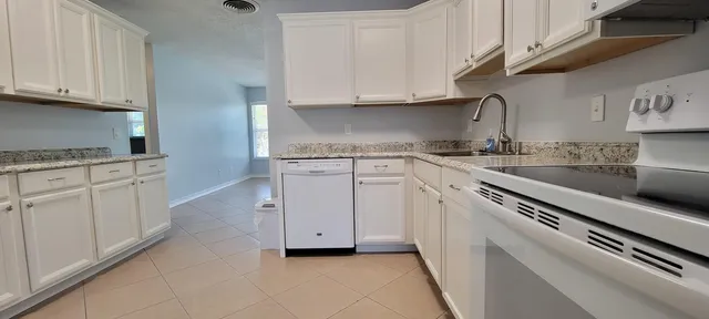 $2,300 | 2272 Northeast Tropical Way, Jensen Beach, FL 34957