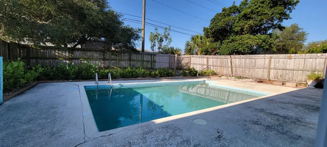 $2,300 | 2272 Northeast Tropical Way, Jensen Beach, FL 34957