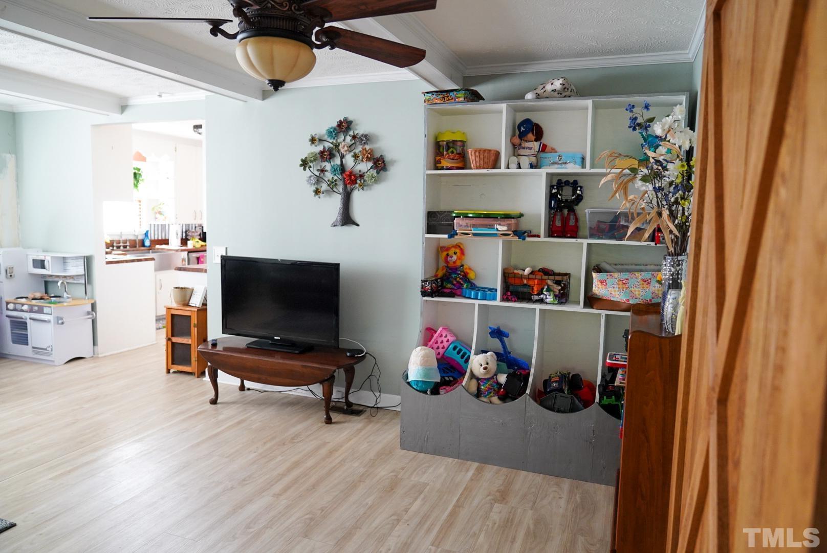 939 West Thornton Road Dunn, NC 28334 - Photo 4 of 10 Gallery Image 4