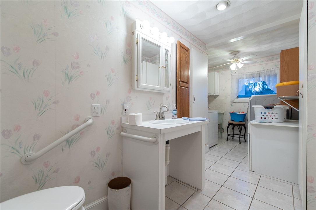 331 Hope Road Cranston, RI 02921 - Photo 23 of 50