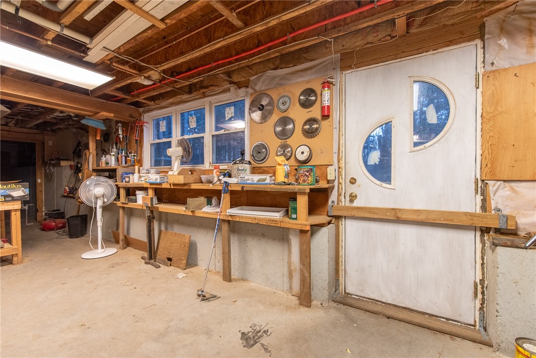 331 Hope Road Cranston, RI 02921 - Photo 38 of 50