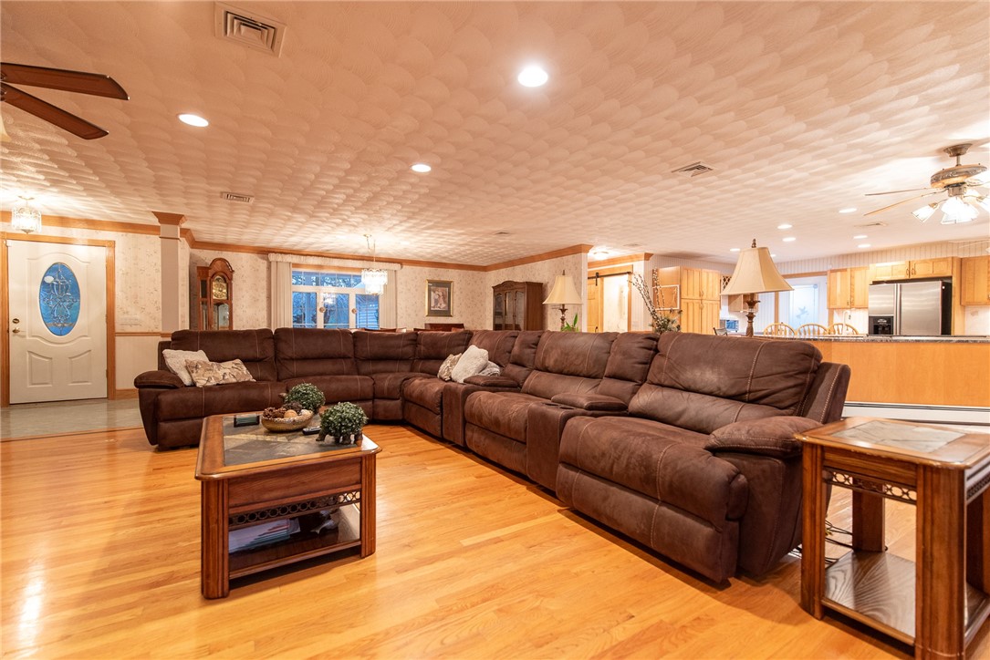 331 Hope Road Cranston, RI 02921 - Photo 7 of 50
