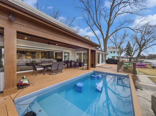 $2,790,000 | 2323 West Fairview Avenue, Johnsburg, IL 60051