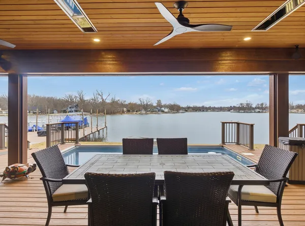 $2,790,000 | 2323 West Fairview Avenue, Johnsburg, IL 60051