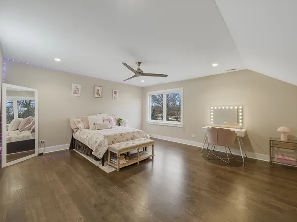 $2,790,000 | 2323 West Fairview Avenue, Johnsburg, IL 60051
