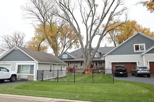 $2,790,000 | 2323 West Fairview Avenue, Johnsburg, IL 60051