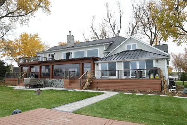 $2,790,000 | 2323 West Fairview Avenue, Johnsburg, IL 60051