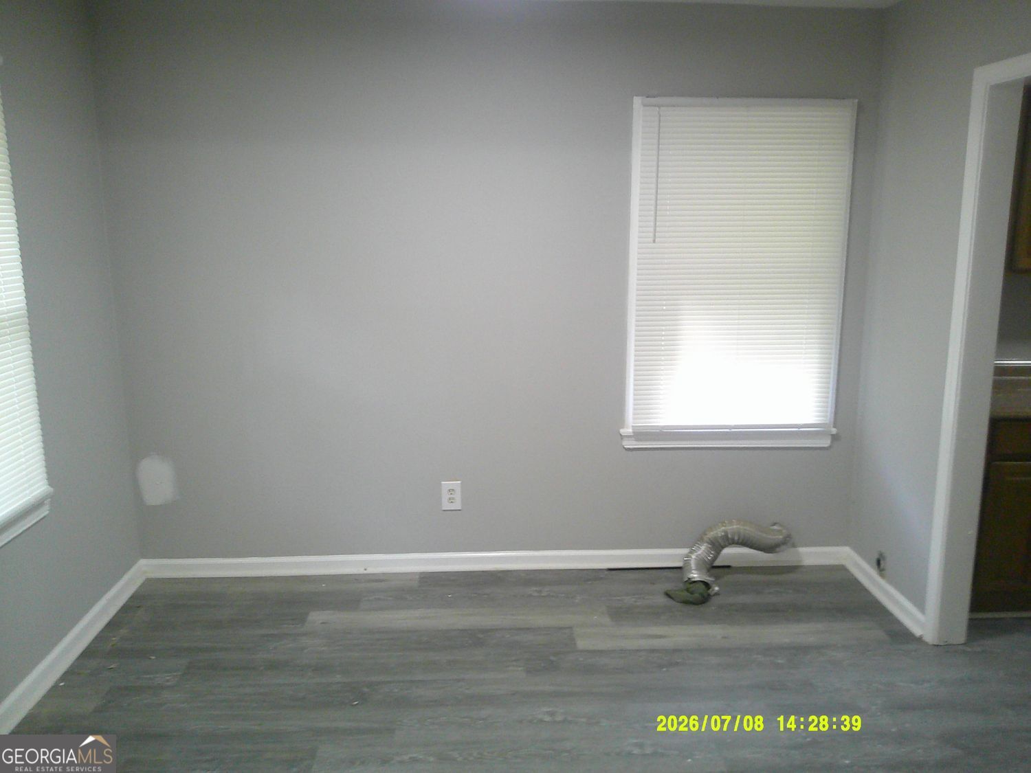 166 Polar Rock Road Southwest Atlanta, GA 30315 - Photo 8 of 11