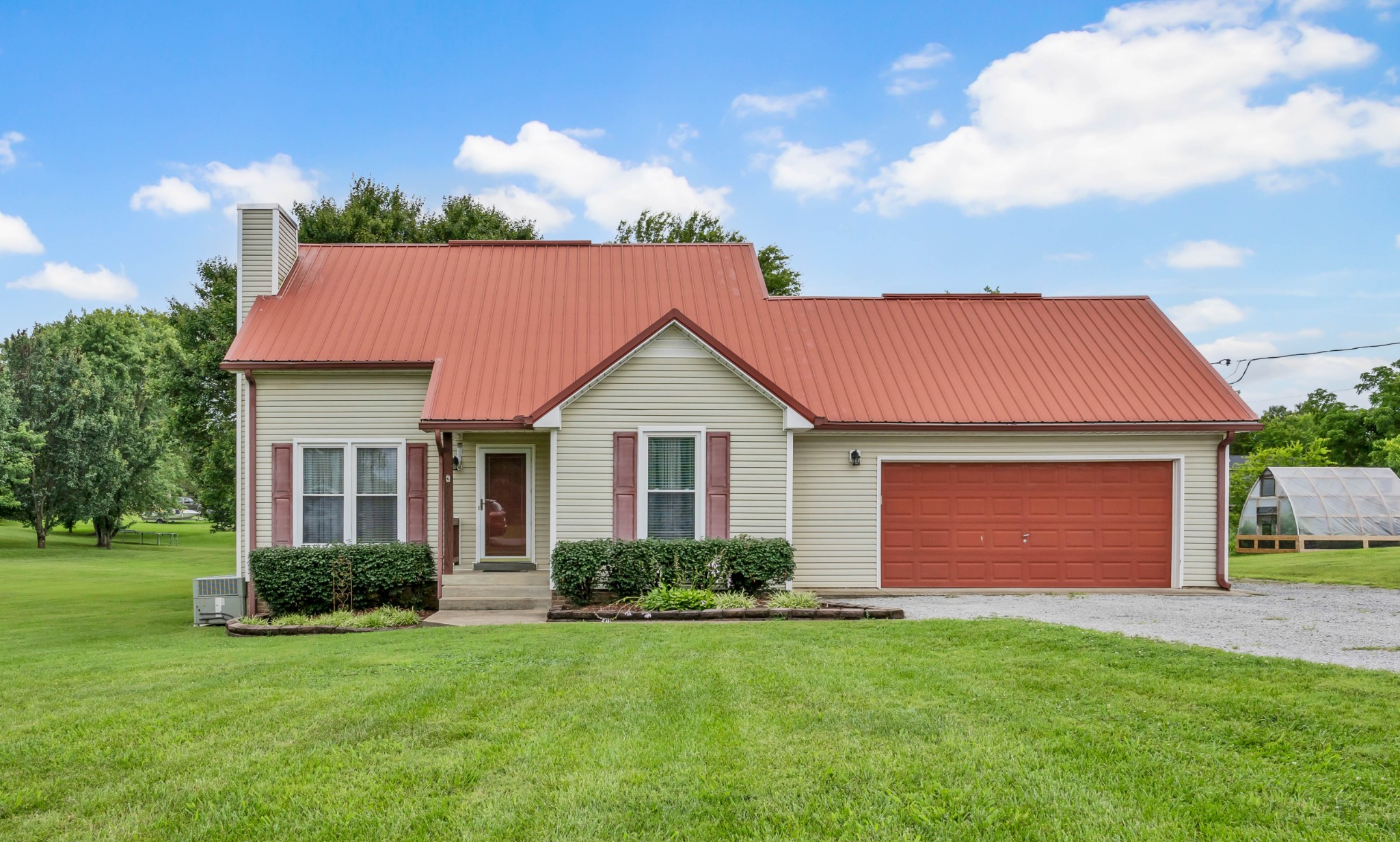 110 Sandi's Lane Palmyra, TN 37142 - Photo 1 of 43 Gallery Image 1