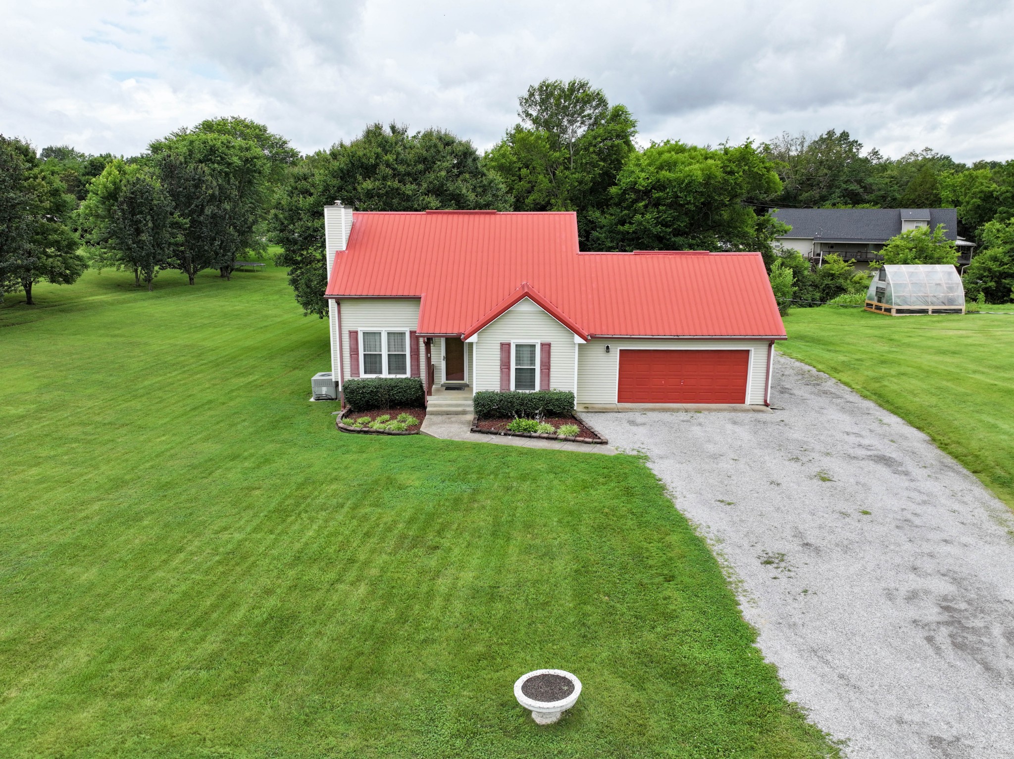 110 Sandi's Lane Palmyra, TN 37142 - Photo 3 of 43 Gallery Image 3