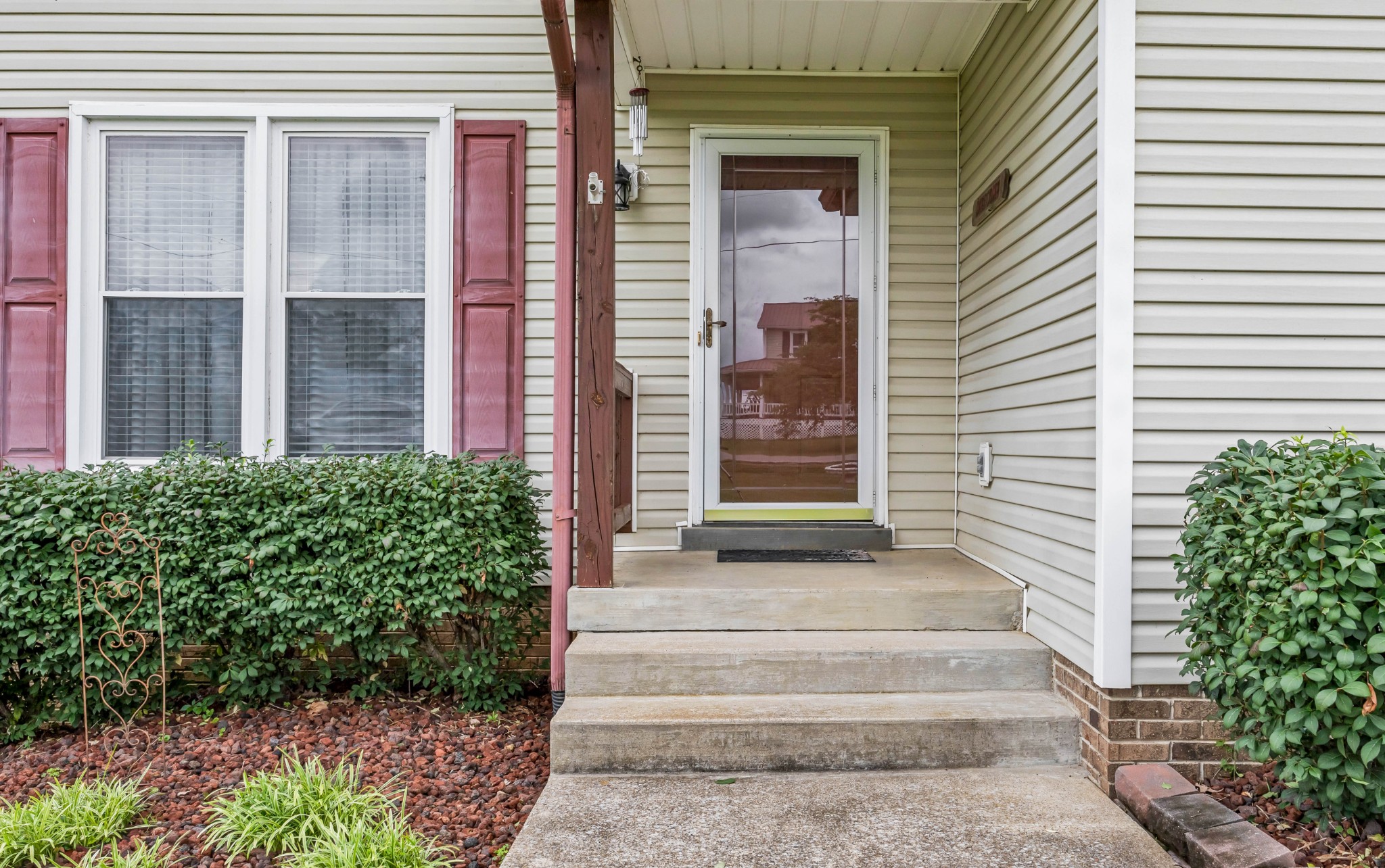 110 Sandi's Lane Palmyra, TN 37142 - Photo 4 of 43 Gallery Image 4