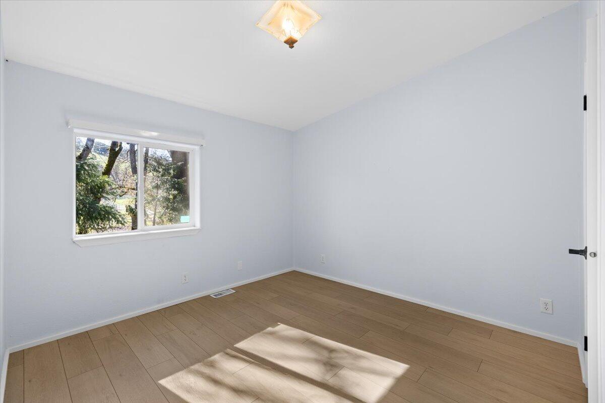1385 Anderson Creek Road Talent, OR 97540 - Photo 22 of 31 28-CI_2777