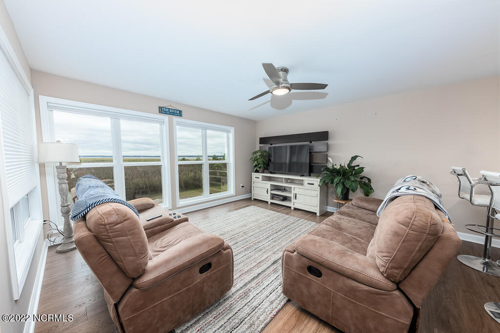 9111 Riverview Drive New Bern, NC 28560 - Photo 3 of 18 IMG_1661-Edit