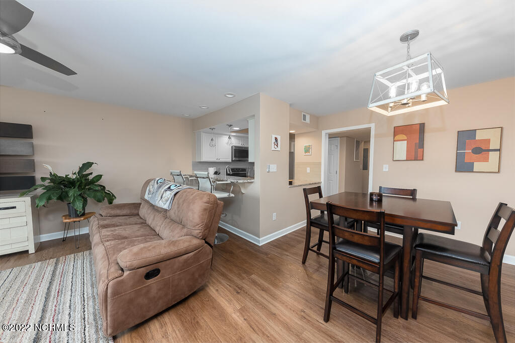 9111 Riverview Drive New Bern, NC 28560 - Photo 5 of 18 IMG_1665-Edit