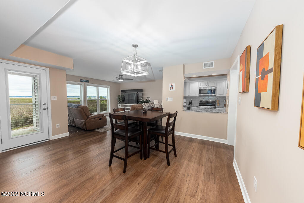 9111 Riverview Drive New Bern, NC 28560 - Photo 6 of 18 IMG_1657-Edit