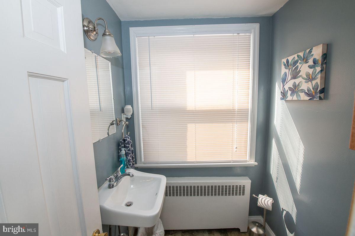 403 Earlington Road Havertown, PA 19083 - Photo 8 of 21