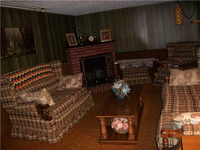 4026 Ridgeway Drive Indianapolis, IN 46221 - Photo 9 of 16 Gallery Image 9