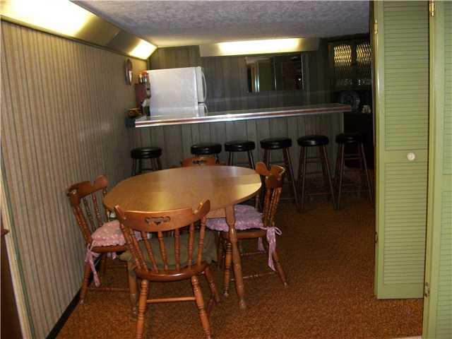 4026 Ridgeway Drive Indianapolis, IN 46221 - Photo 10 of 16 Gallery Image 10