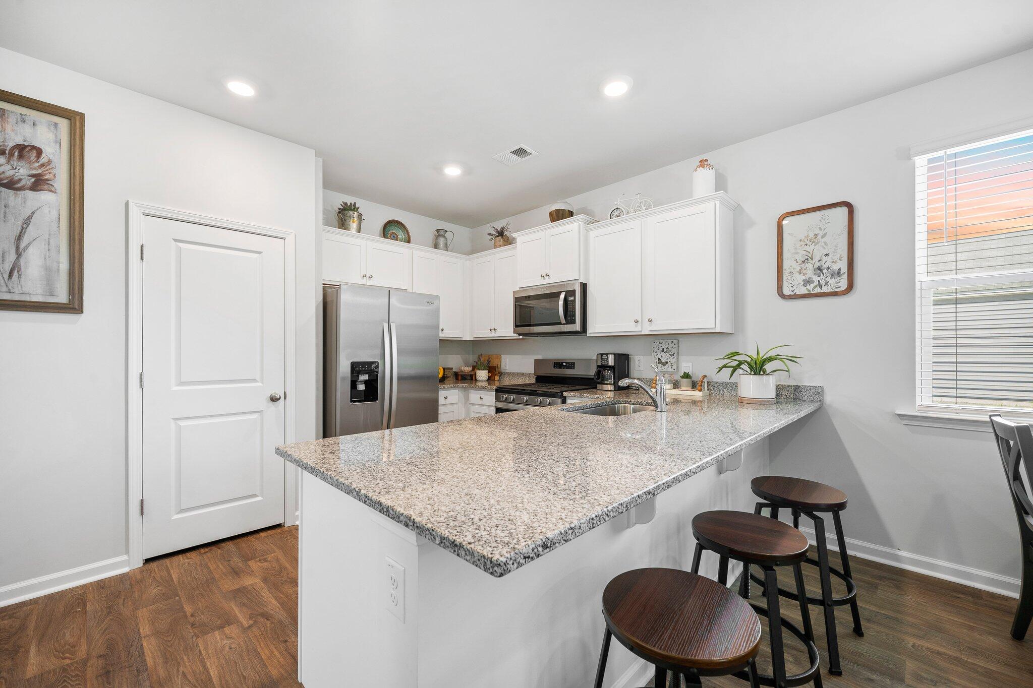 133 Ivory Shadow Road Summerville, SC 29486 - Photo 6 of 33 6-web-or-mls-BARCLAY MEDIA CO v2-10