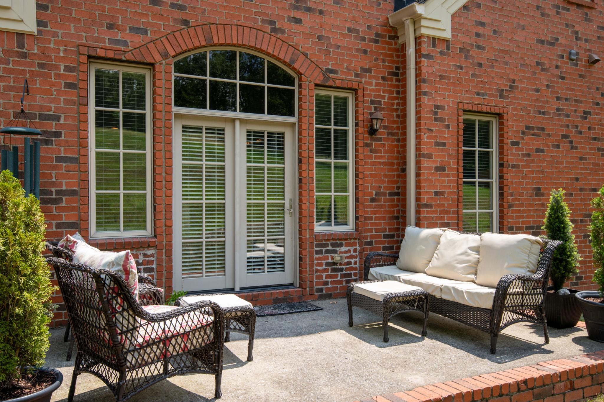 114 Nickolas Circle Lebanon, TN 37087 - Photo 43 of 53 a balcony with couches and a potted plant on a table