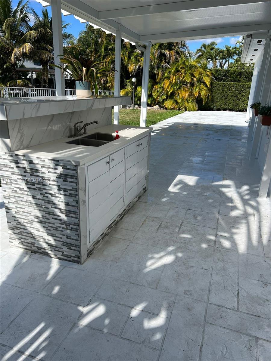 3884 Southwest 150th Court Miami, FL 33185 - Photo 36 of 45 a view of outdoor space