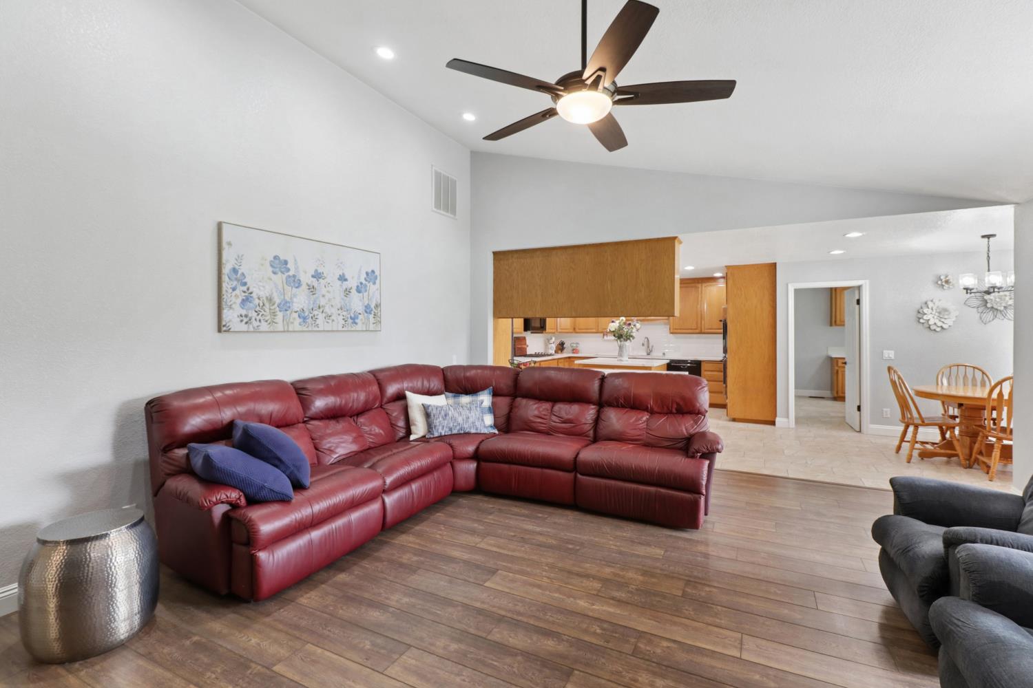 10576 Sheldon Road Elk Grove, CA 95624 - Photo 15 of 74