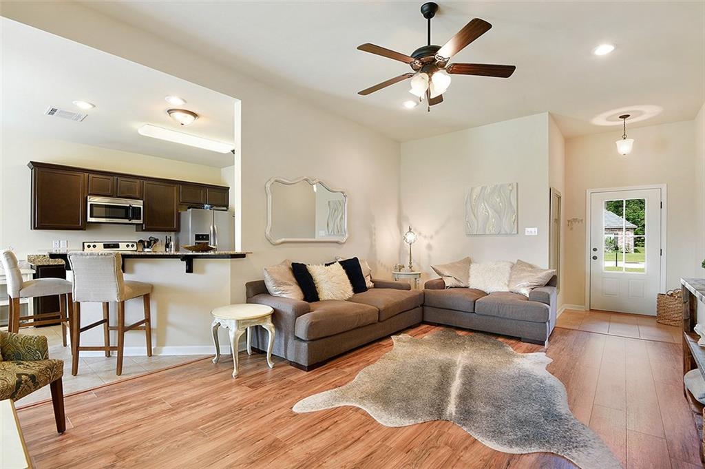 645 Fairfield Loop Slidell, LA 70458 - Photo 2 of 11 Gallery Image 2