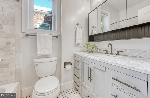 $954,000 | 725 Kentucky Avenue Southeast, Washington, DC 20003