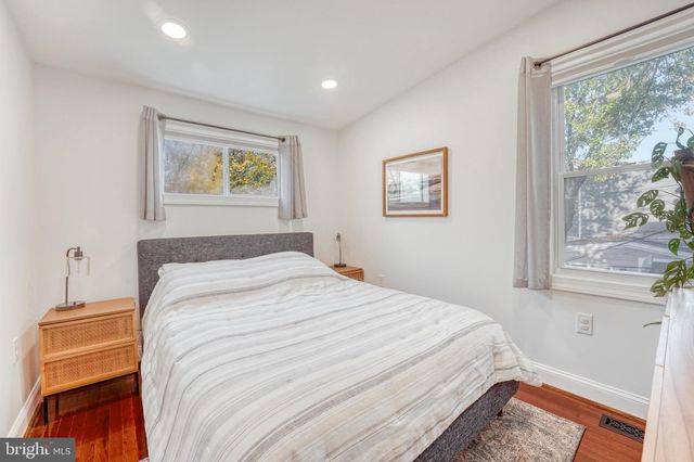 $954,000 | 725 Kentucky Avenue Southeast, Washington, DC 20003