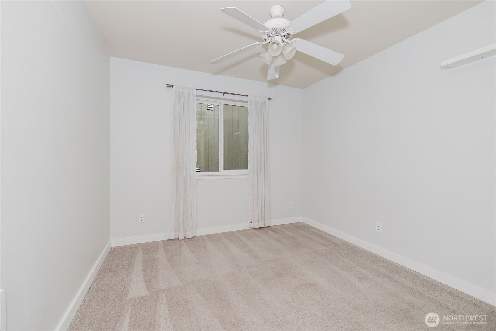 3675 Halsey Lane Bremerton, WA 98310 - Photo 15 of 25