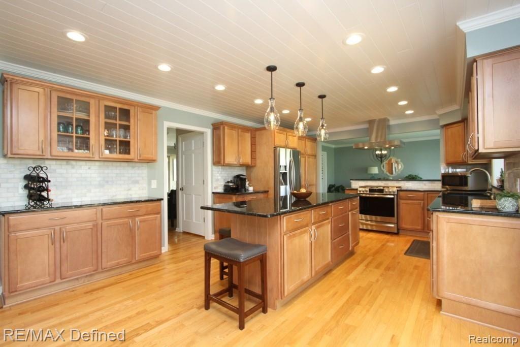 3425 Edmunton Drive Rochester, MI 48306 - Photo 19 of 38 IMG_4842.JPG