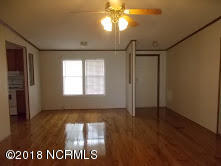 2616 Old New Bern Road Chocowinity, NC 27817 - Photo 5 of 14 Old New Bern Rd-014 Living Rm Entrance