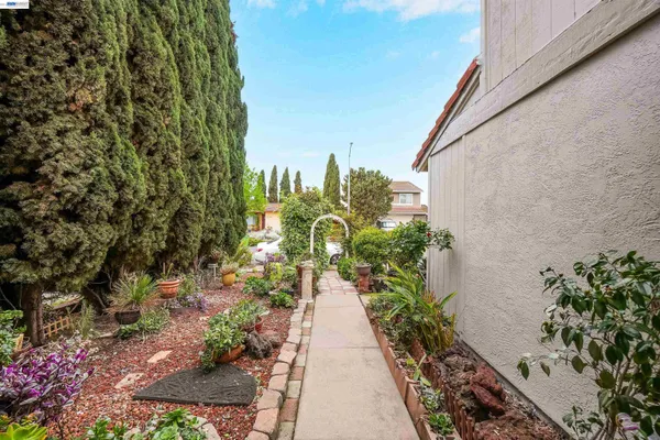 $849,999 | 28256 Karn Drive, Hayward, CA 94544