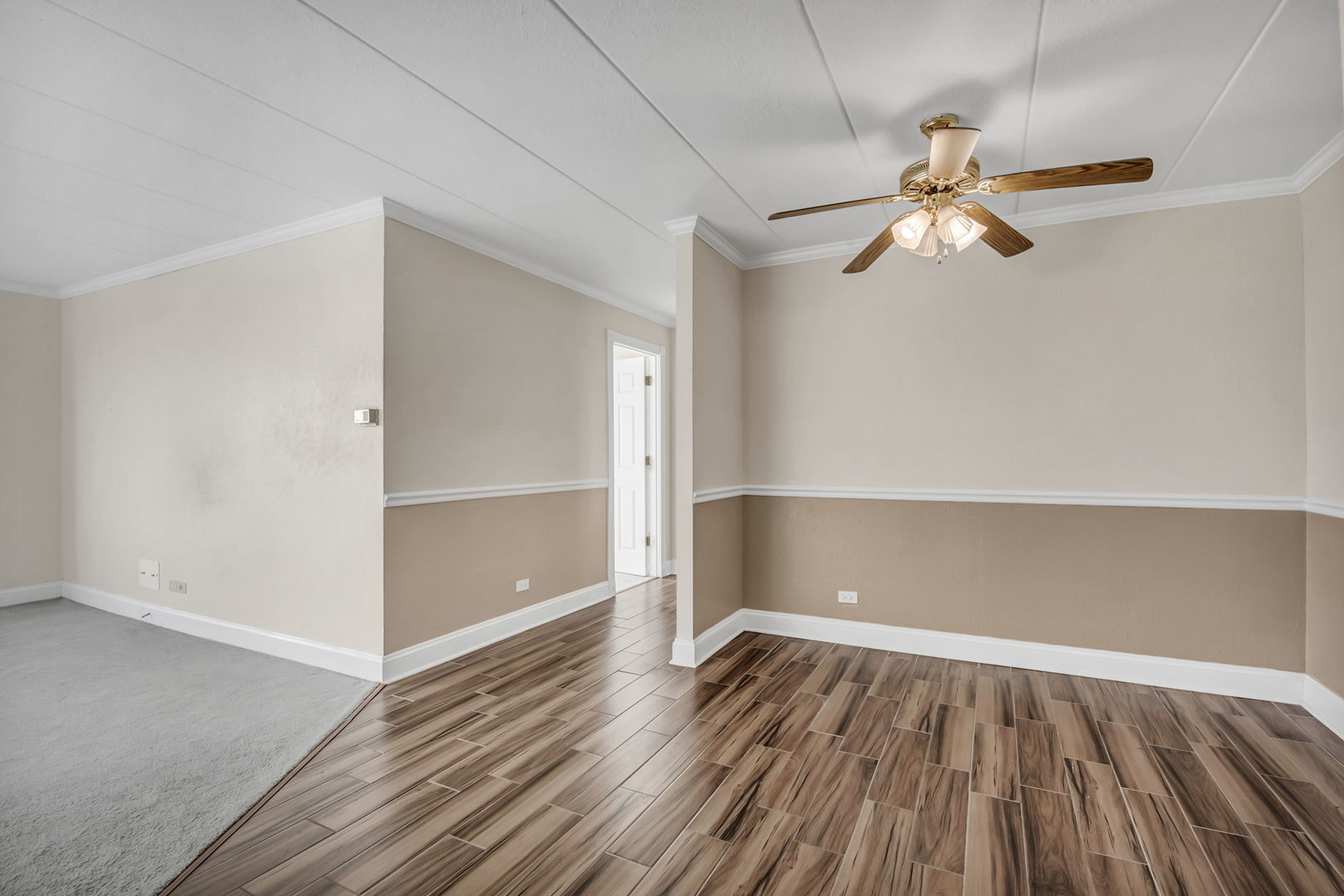 1 Renaissance Place, Unit 911 Palatine, IL 60067 - Photo 2 of 17 wooden floor in an empty room