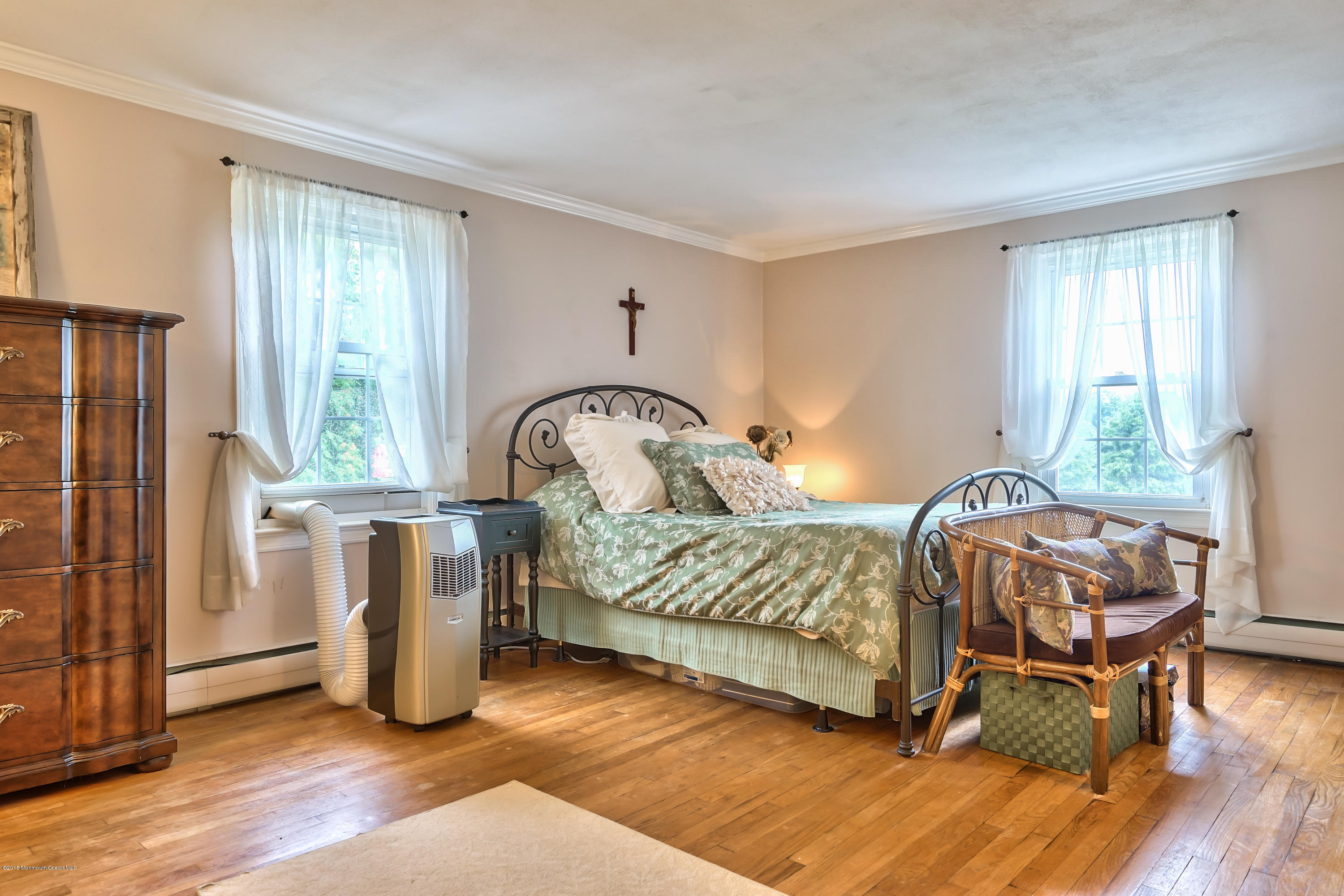 64 Roberts Road Millstone Township, NJ 08535 - Photo 24 of 36 64 Roberts Rd Millstone NJ-print-057-Bed