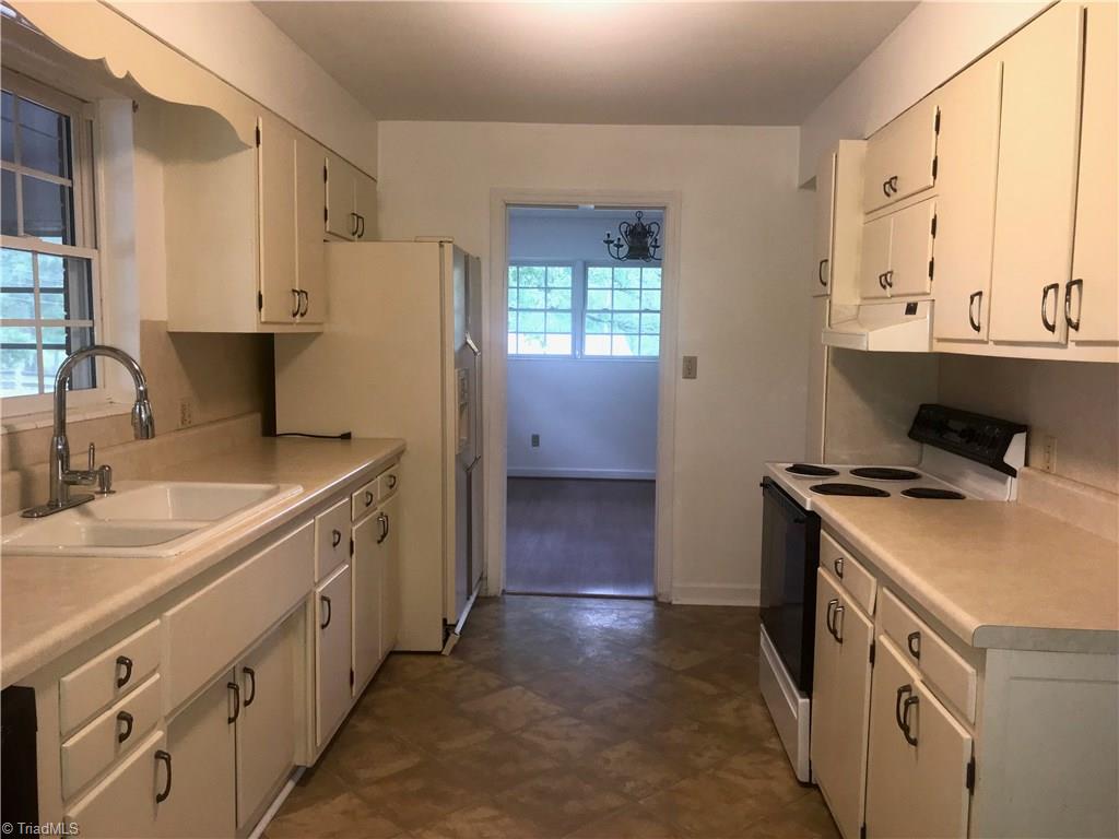 935 Liberty Road High Point, NC 27263 - Photo 17 of 28 Gallery Image 17