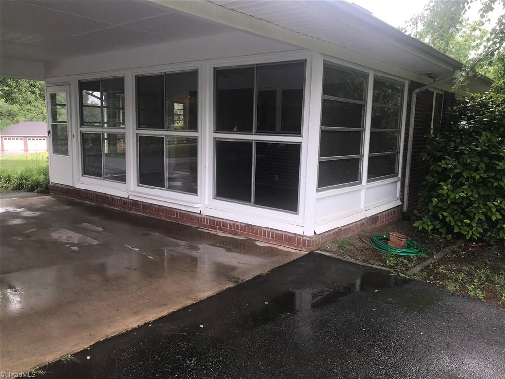 935 Liberty Road High Point, NC 27263 - Photo 4 of 28 Gallery Image 4