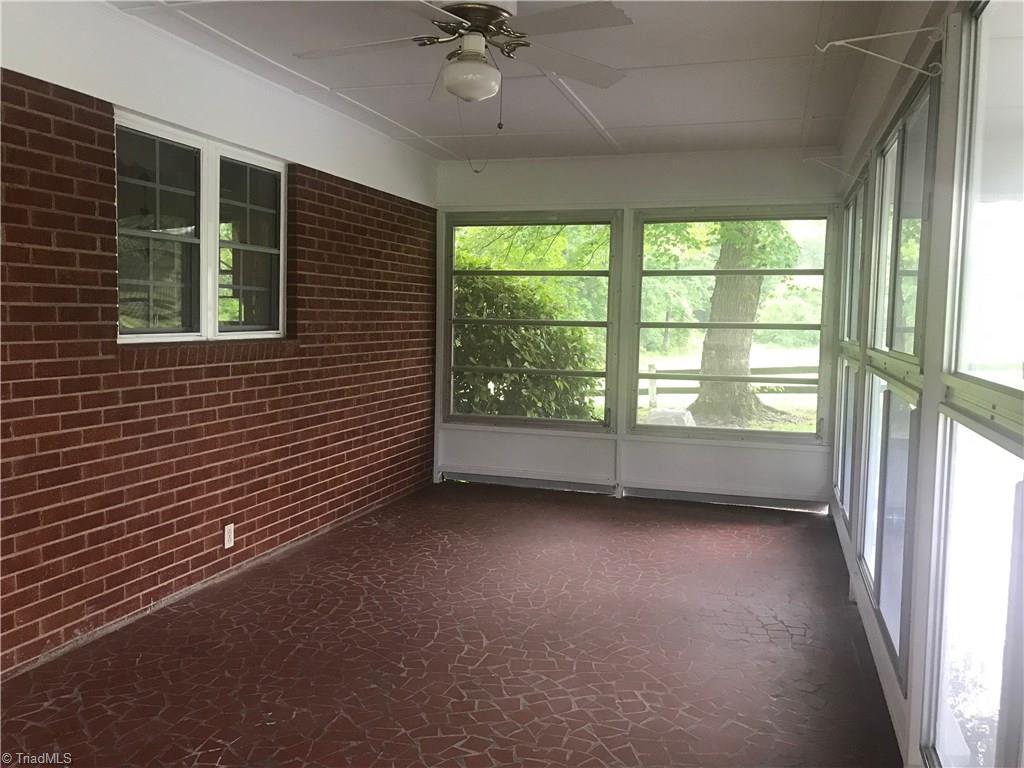 935 Liberty Road High Point, NC 27263 - Photo 5 of 28 Gallery Image 5