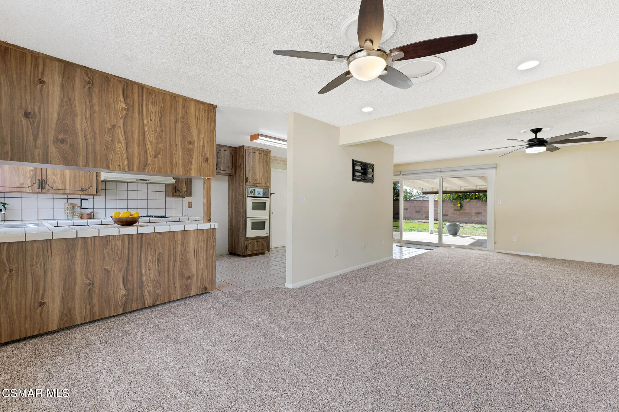 3235 Amarillo Avenue Simi Valley, CA 93063 - Photo 11 of 61 3235 Amarillo Ave - HsHProd-31