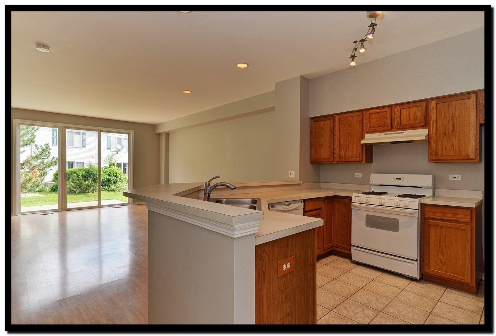 2553 Carrolwood Road Naperville, IL 60540 - Photo 3 of 21
