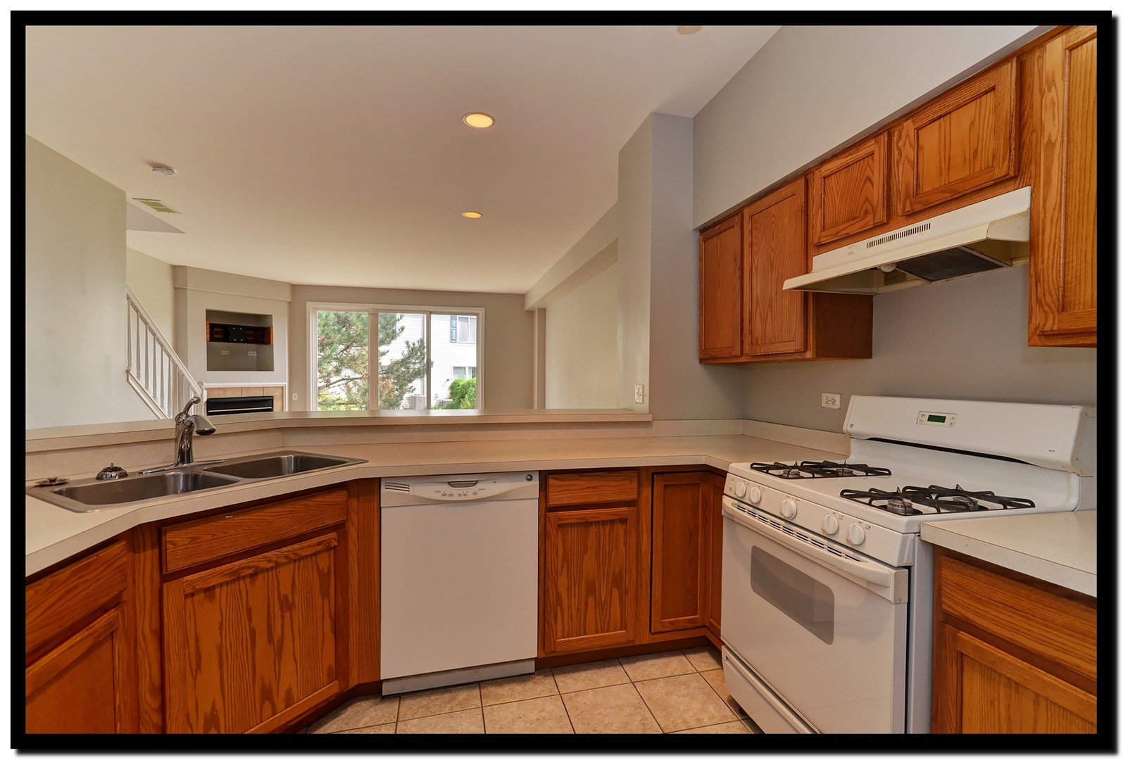 2553 Carrolwood Road Naperville, IL 60540 - Photo 4 of 21