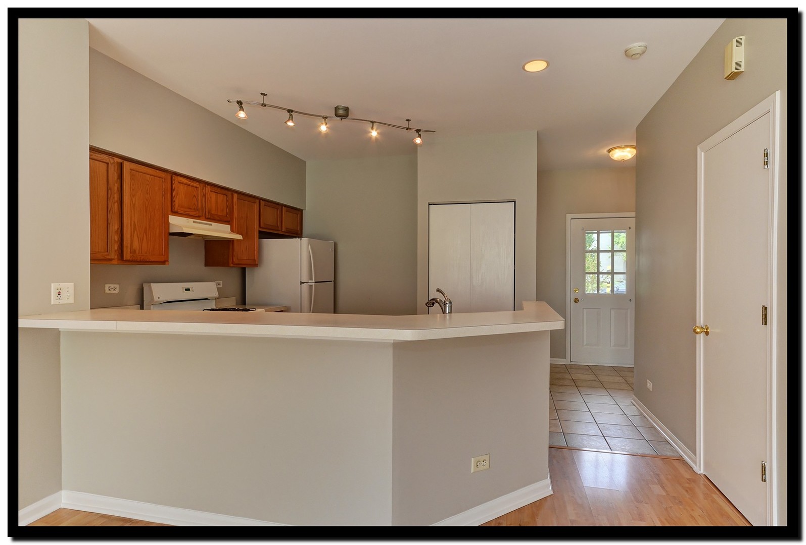 2553 Carrolwood Road Naperville, IL 60540 - Photo 6 of 21